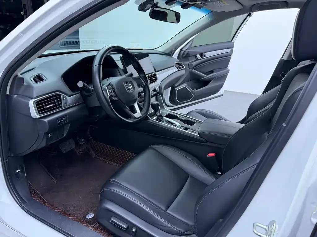 Honda Accord — фото 4