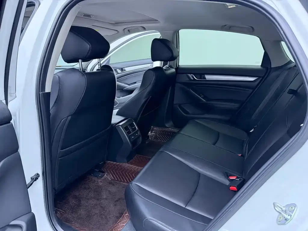 Honda Accord — фото 5