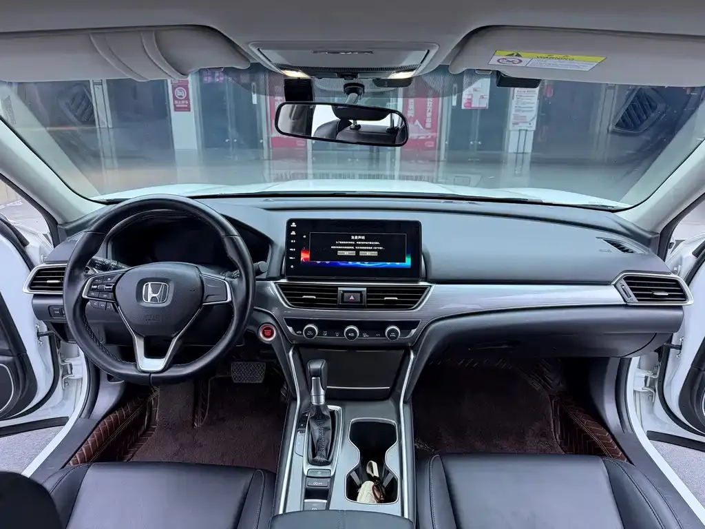 Honda Accord — фото 6