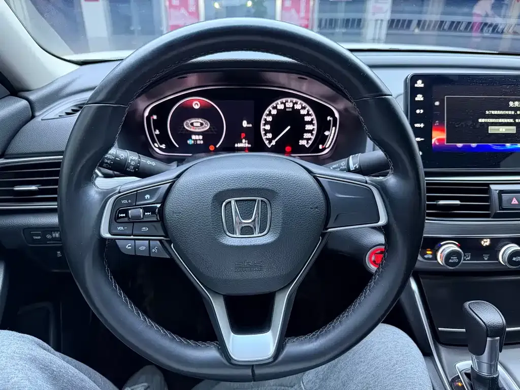 Honda Accord — фото 8
