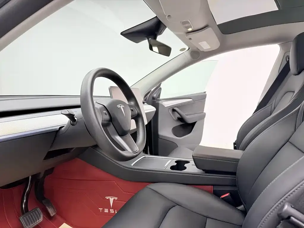 Tesla Model Y 2024 из CN, фото 7