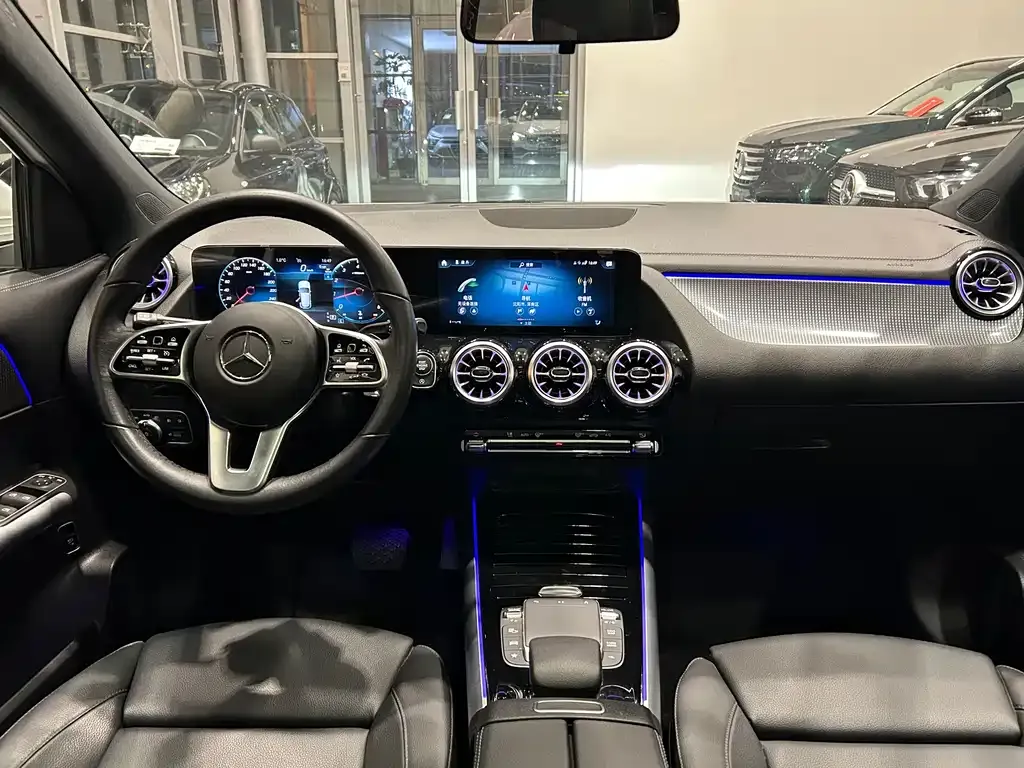 Mercedes-Benz GLA — фото 8