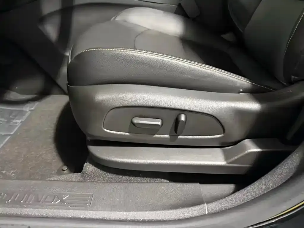 Chevrolet Equinox 2022 из CN, фото 7