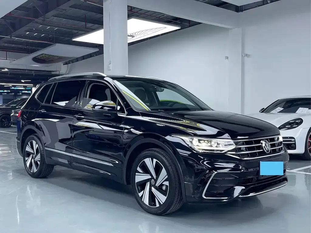 Volkswagen Tiguan L 2023 из CN, фото 3