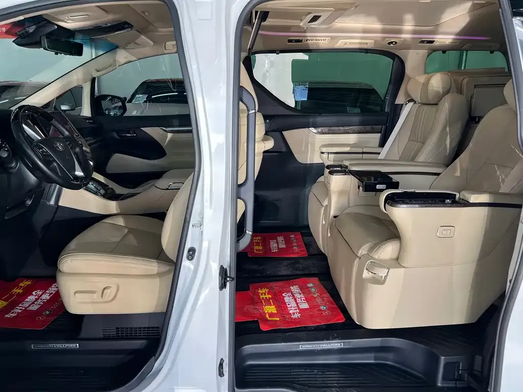Toyota Vellfire — фото 8