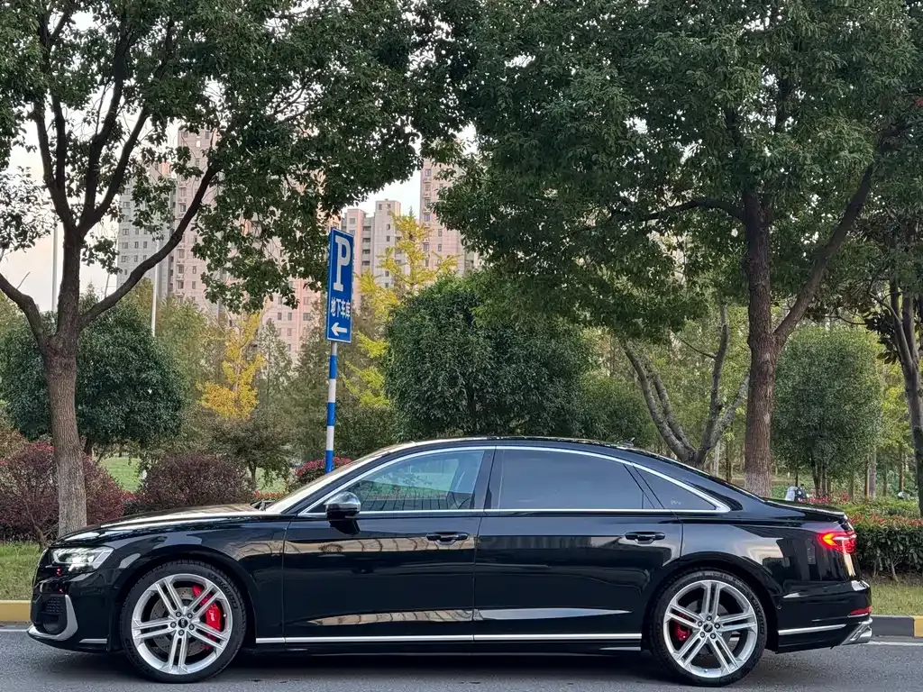 Audi S8 2022 из CN, фото 3