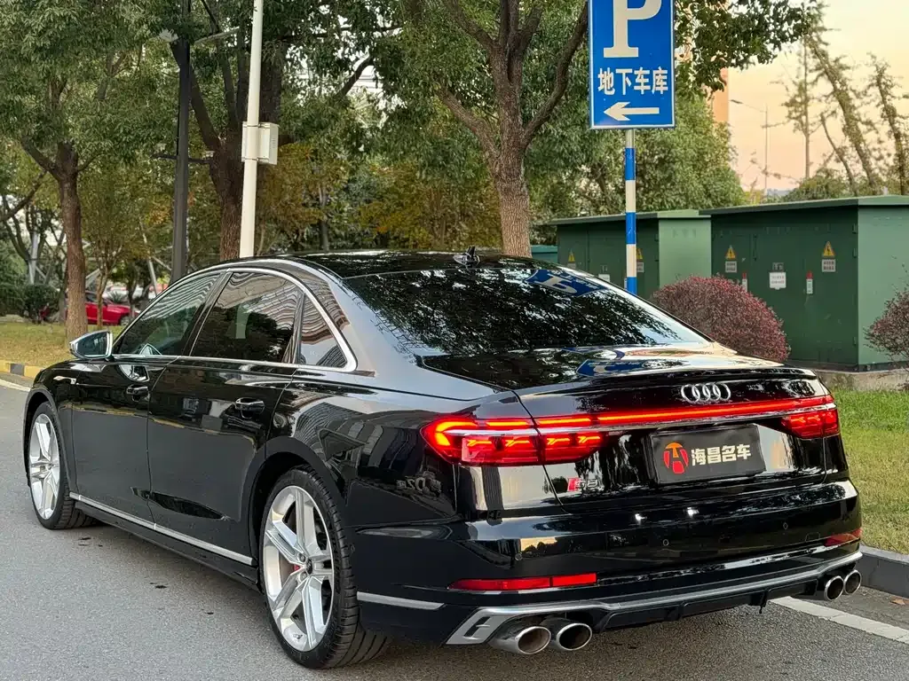 Audi S8 2022 из CN, фото 4