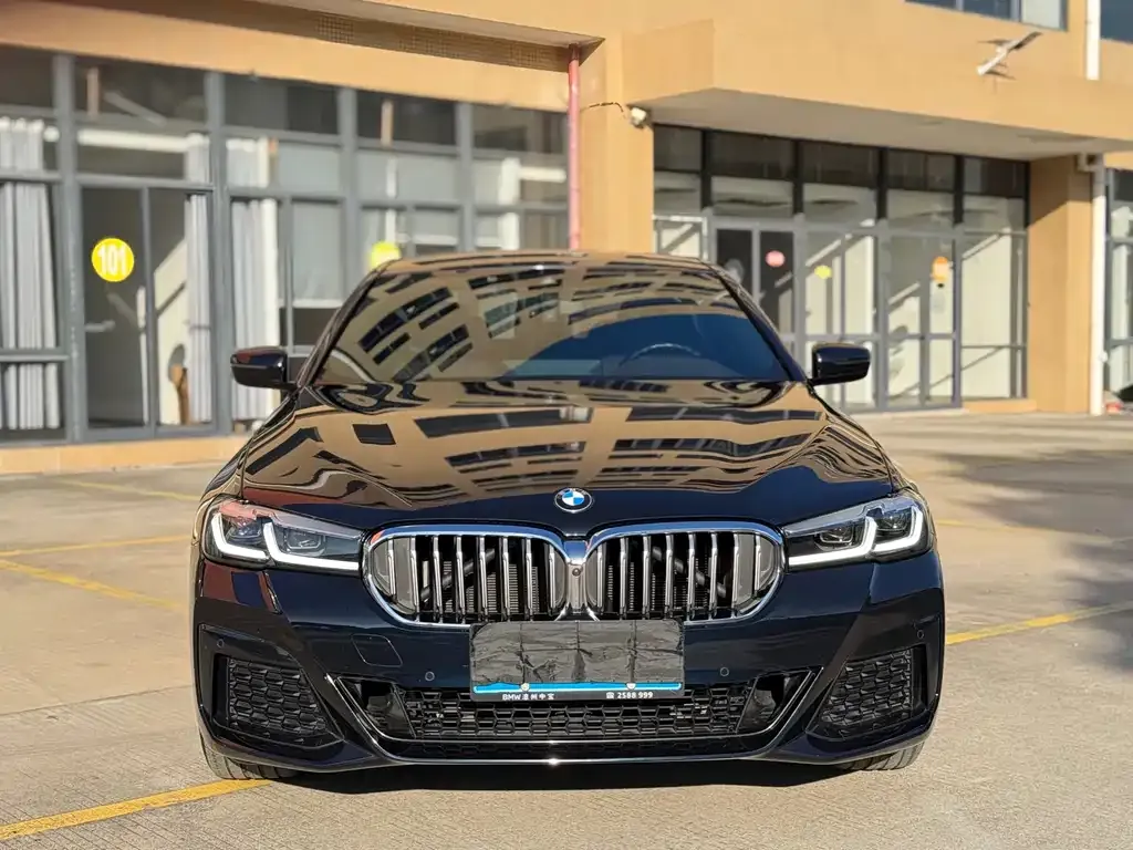 BMW 5 Series — фото 2
