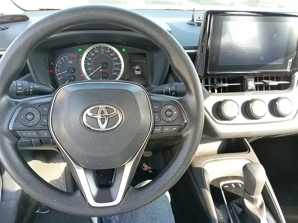 Toyota Corolla — фото 10