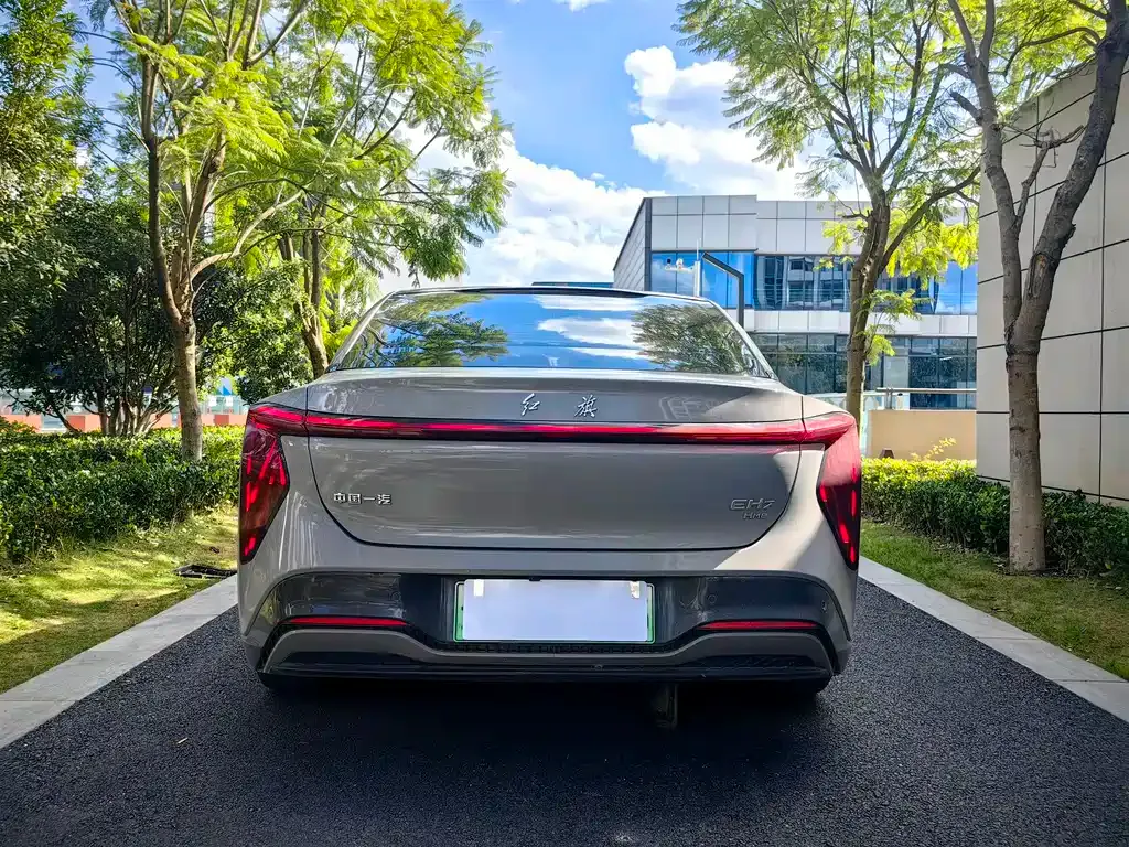 Hongqi EH7 2024 из CN, фото 5