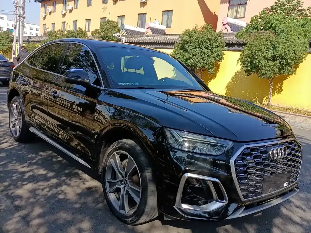 Audi Q5L Sportback 2022 из CN, фото 3