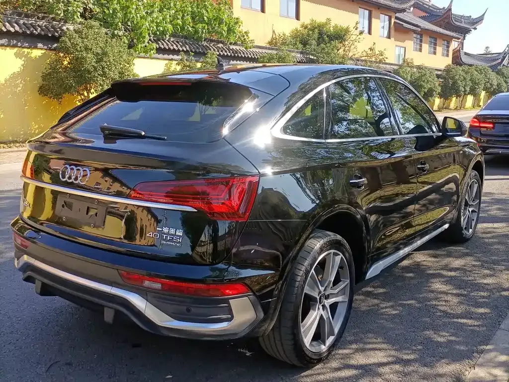 Audi Q5L Sportback 2022 из CN, фото 4