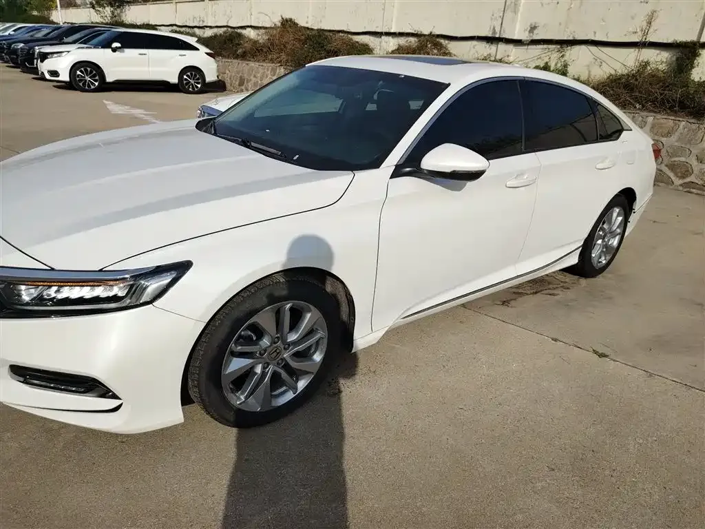 Honda Accord — фото 5