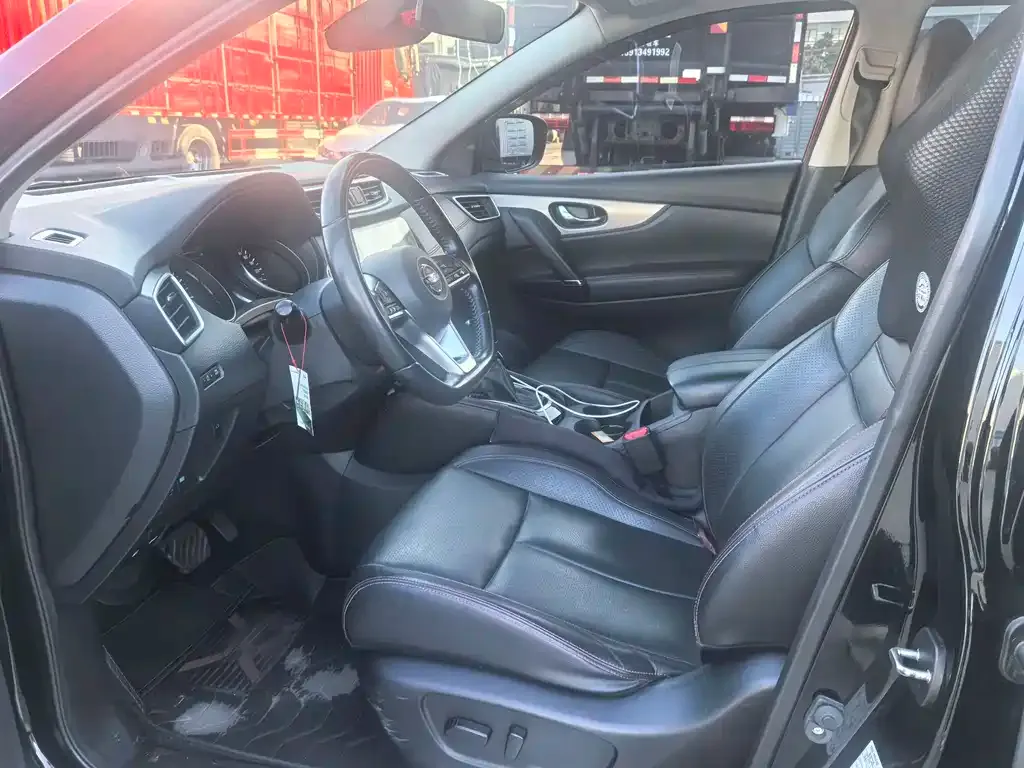 Nissan Qashqai — фото 4