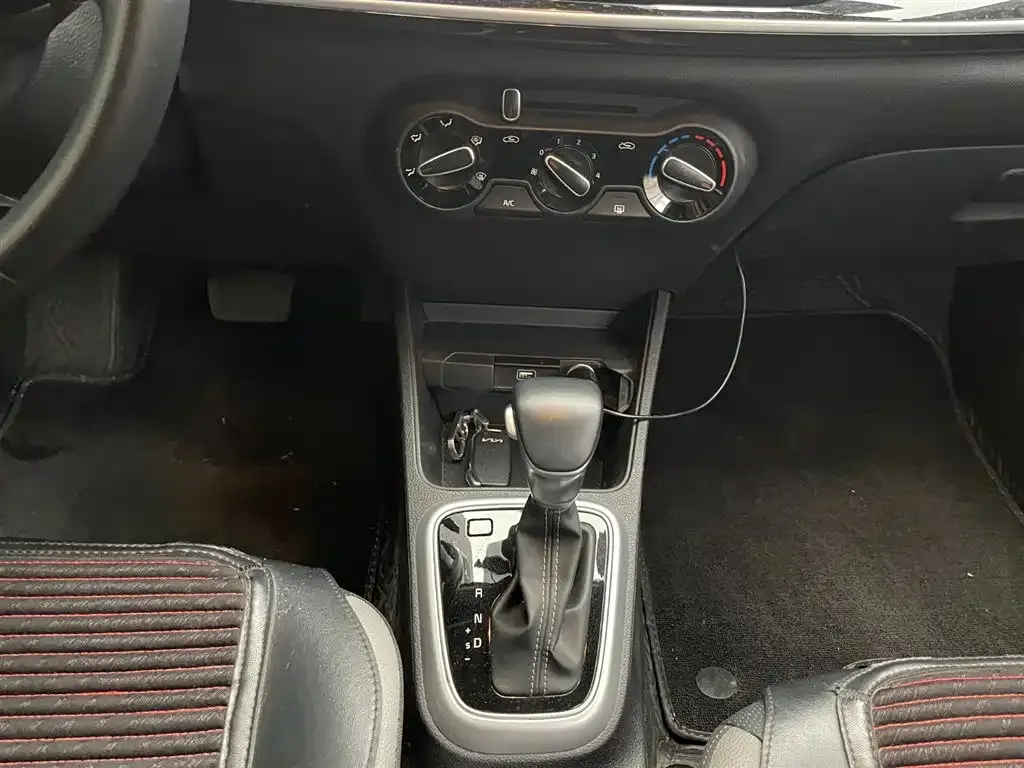 Kia KX1 2022 из CN, фото 10
