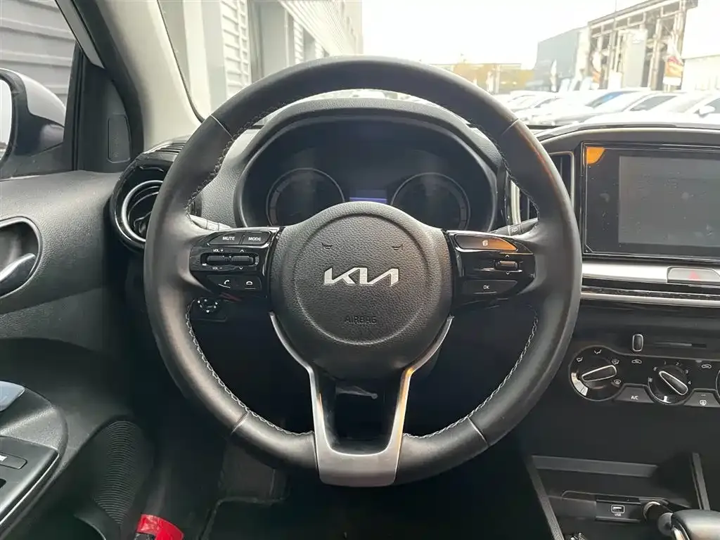 Kia KX1 2022 из CN, фото 9
