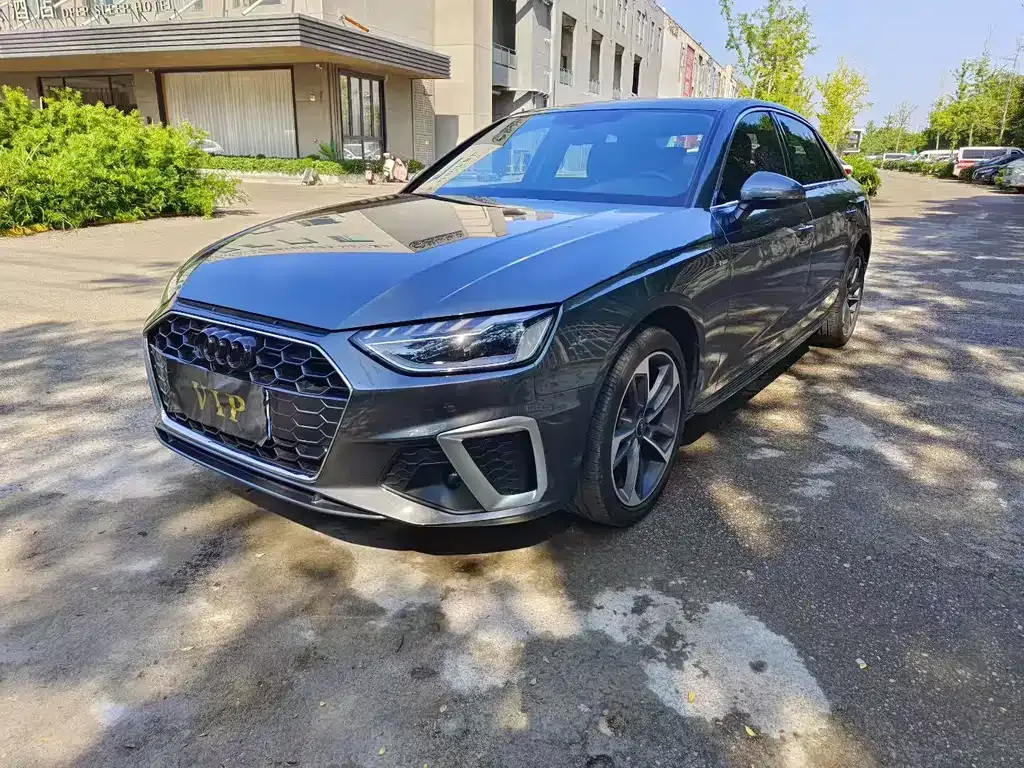 Audi A4L 2024 из CN, фото 1