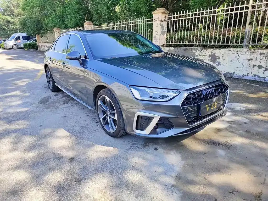 Audi A4L 2024 из CN, фото 2