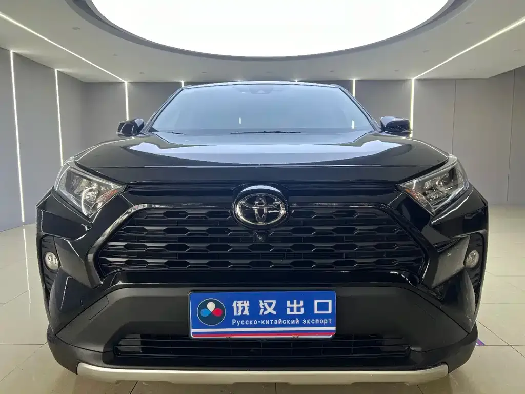 Toyota RAV4 2022 из CN, фото 2