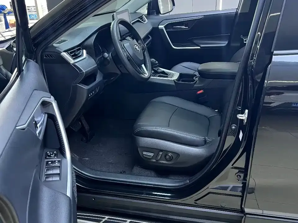 Toyota RAV4 2022 из CN, фото 6