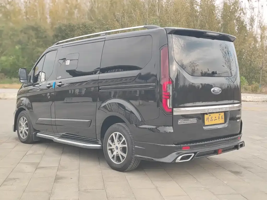 Ford Tourneo — фото 6