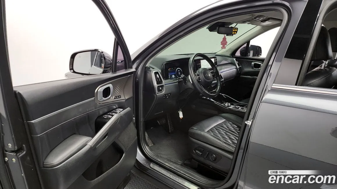 Kia Sorento — фото 10