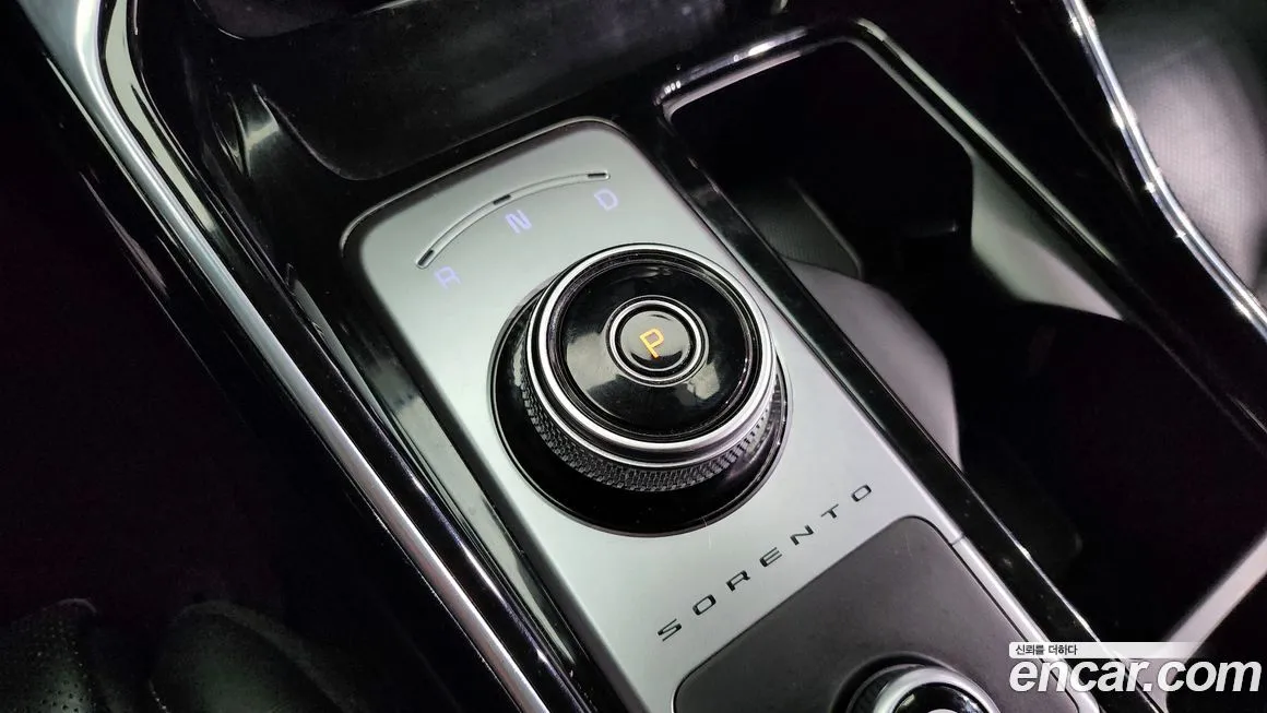 Kia Sorento — фото 9