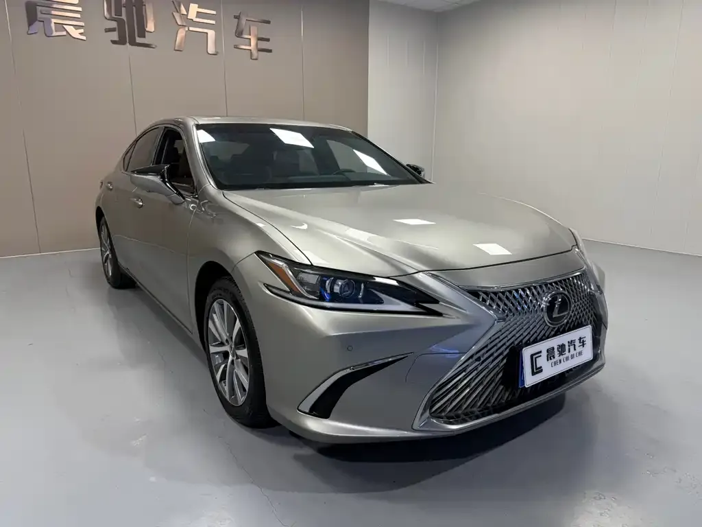 Lexus ES 2021 из CN, фото 3