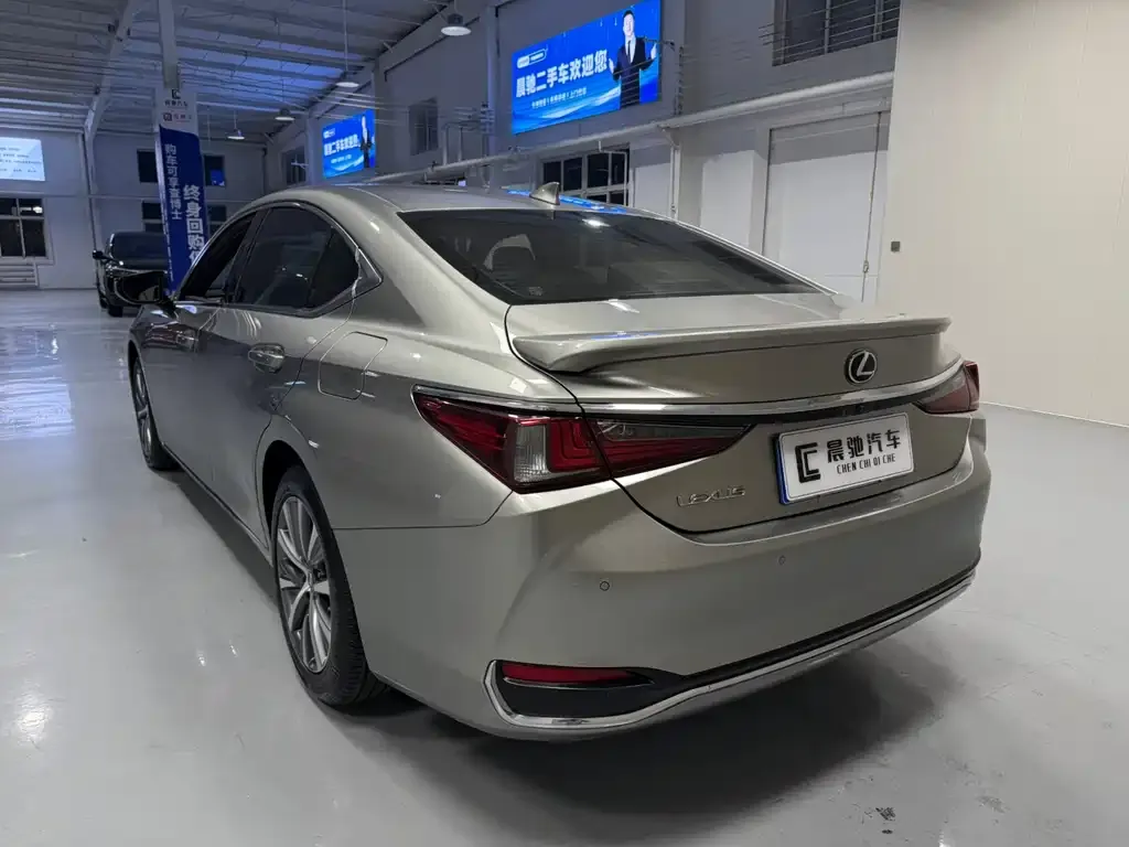 Lexus ES 2021 из CN, фото 6