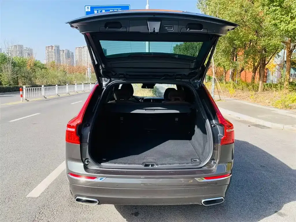 Volvo XC60 2021 из CN, фото 10