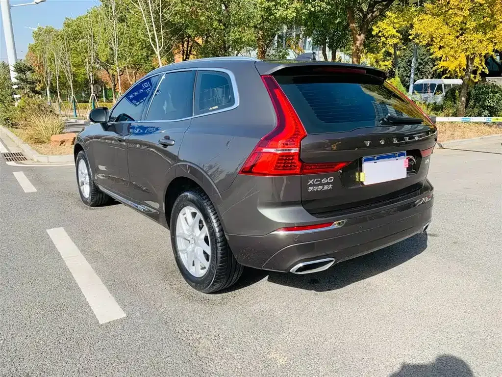 Volvo XC60 2021 из CN, фото 7