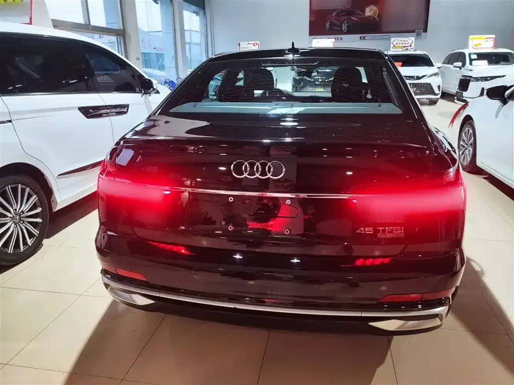 Audi A6L — фото 6