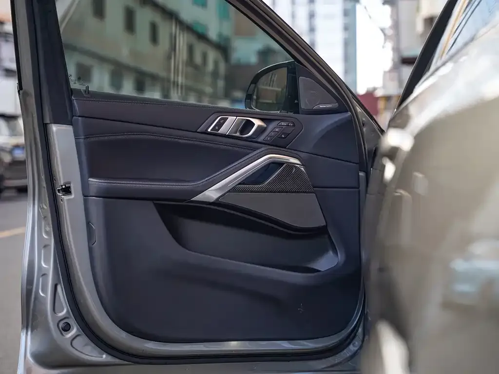 BMW X6 M 2022 из CN, фото 8