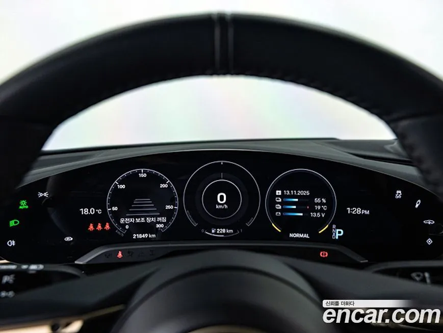 Porsche Taycan 2024 из KR, фото 8