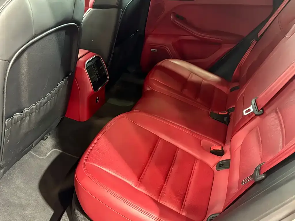 Porsche Macan 2021 из CN, фото 9