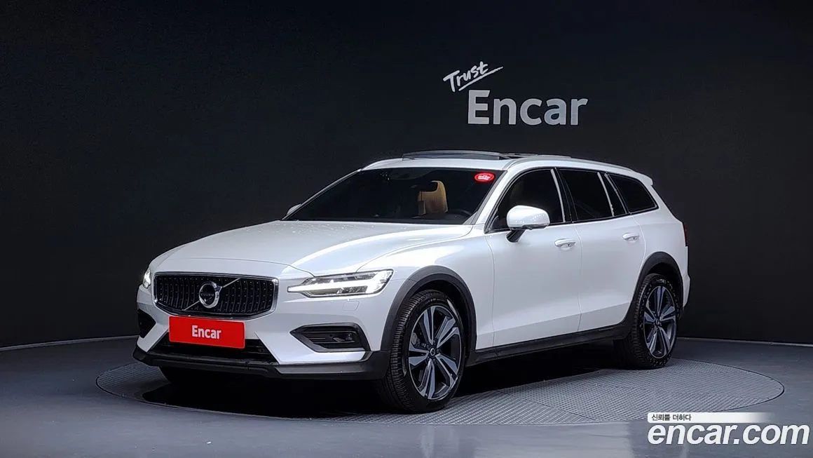 Volvo V60 — фото 1