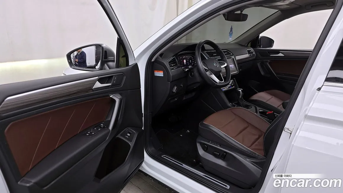 Volkswagen Tiguan 2023 из KR, фото 10