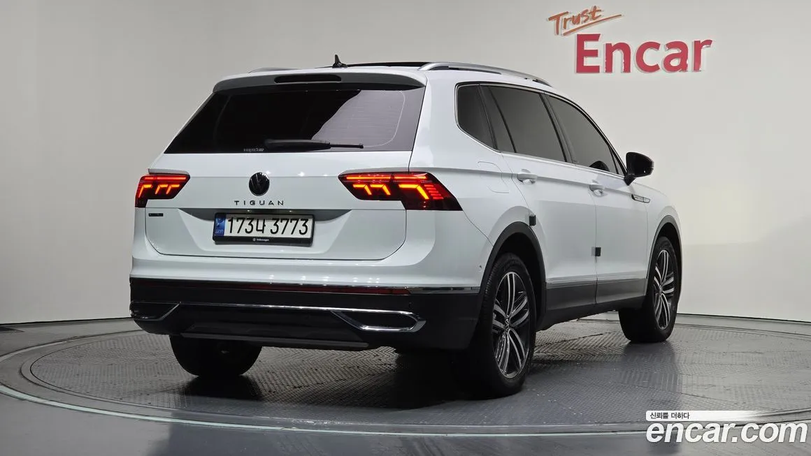 Volkswagen Tiguan 2023 из KR, фото 2