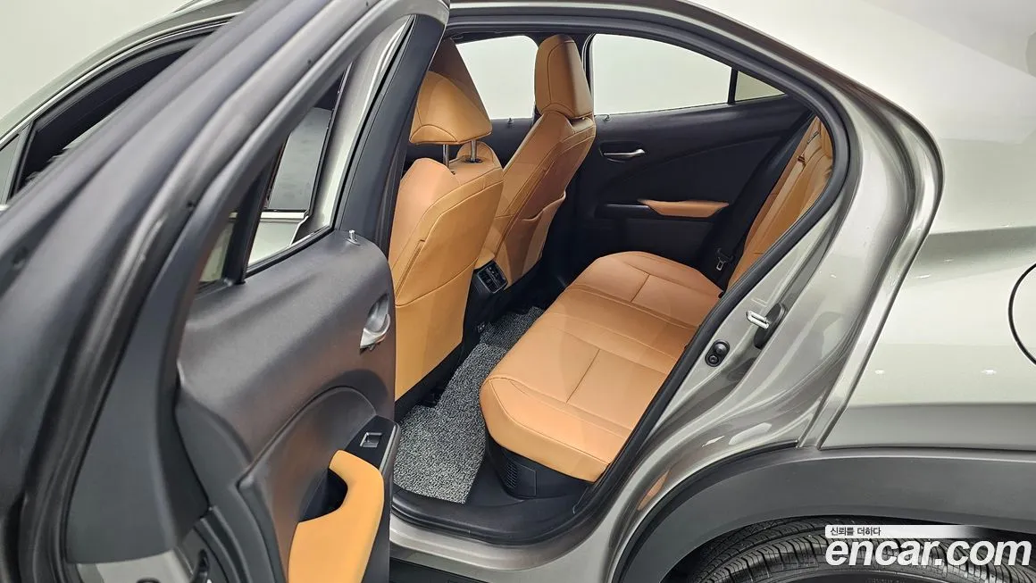 Lexus UX 2026 из KR, фото 10