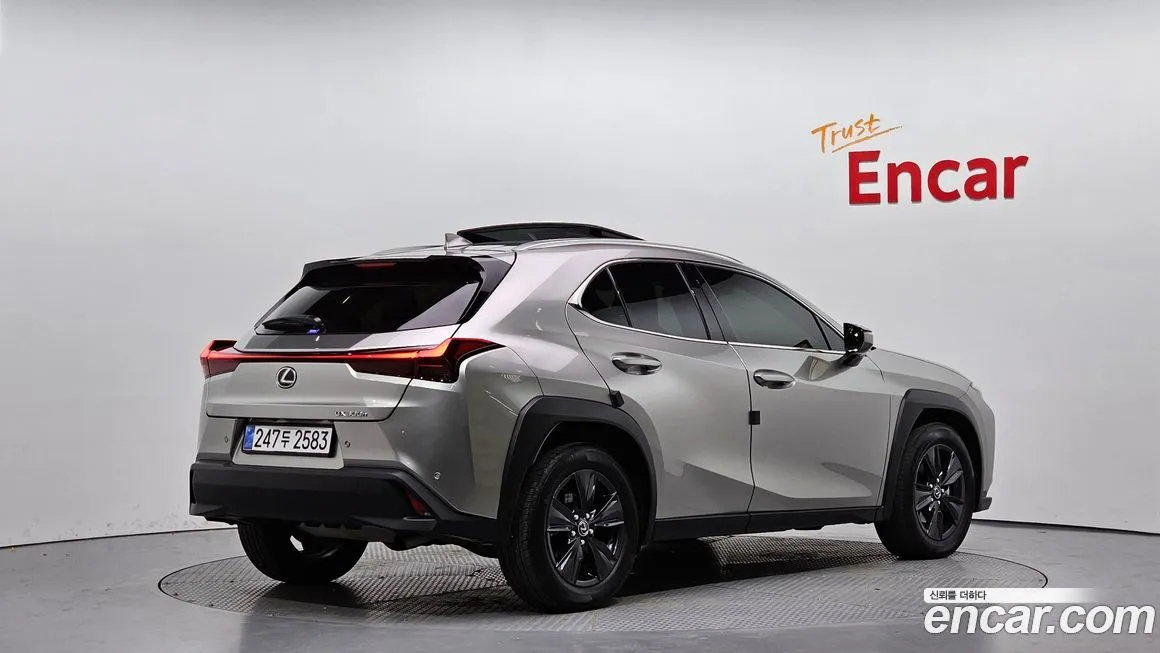 Lexus UX 2026 из KR, фото 2