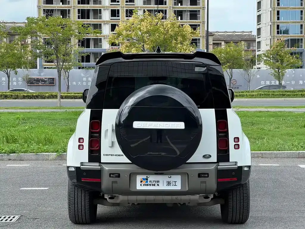 Land Rover Defender — фото 4