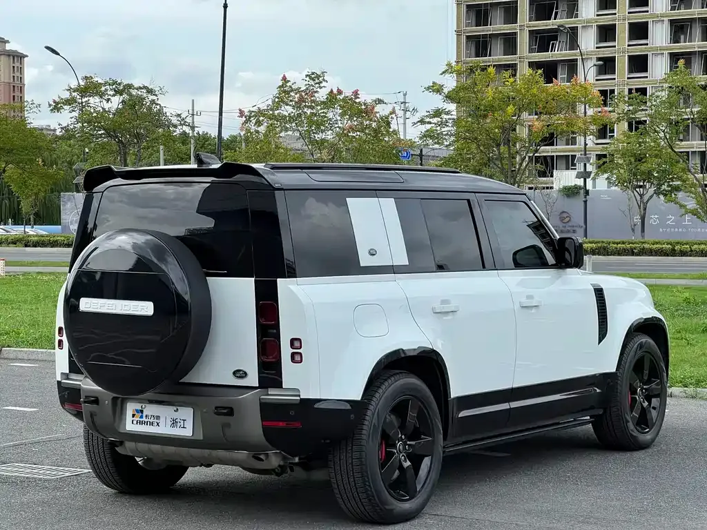 Land Rover Defender — фото 5