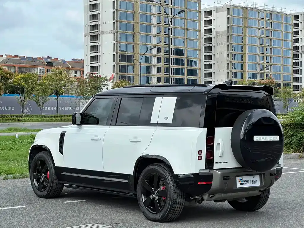 Land Rover Defender — фото 6