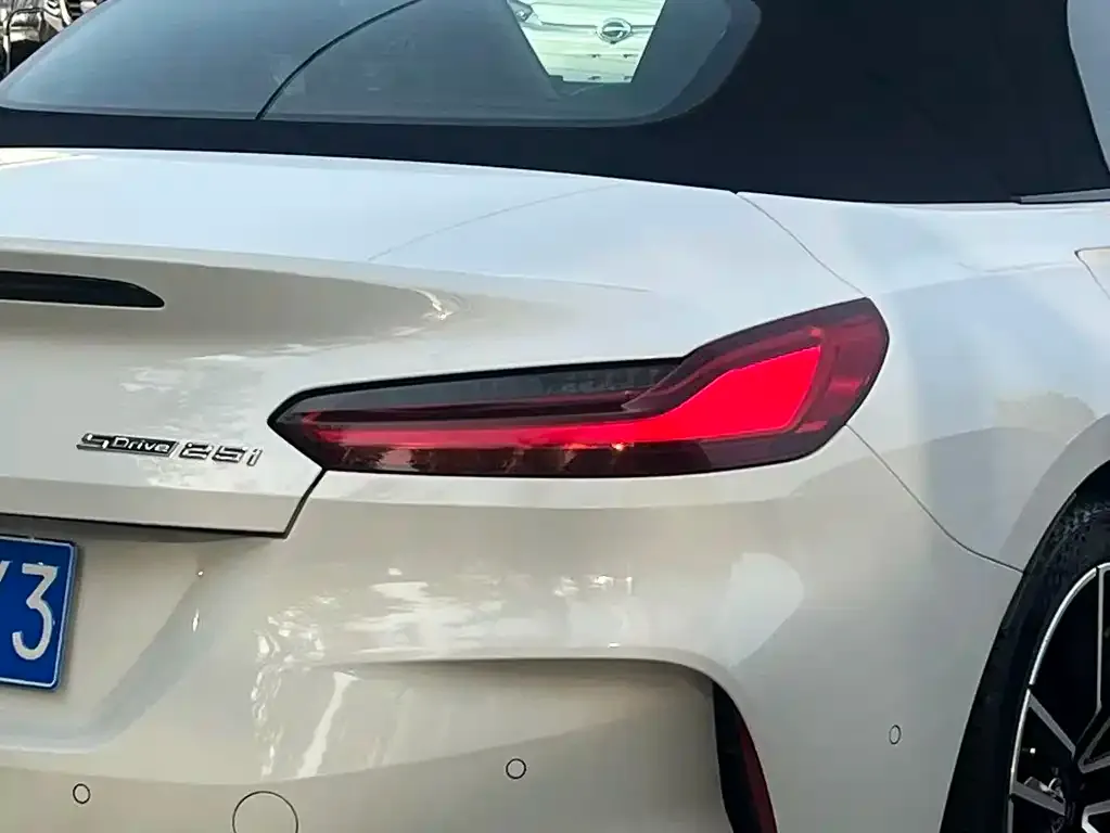 BMW Z4 — фото 10