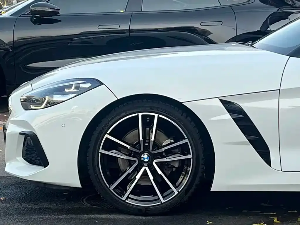 BMW Z4 — фото 9