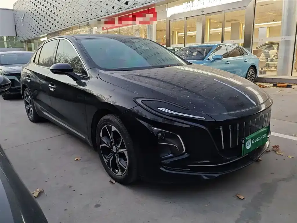 Hongqi E-QM5 — фото 4
