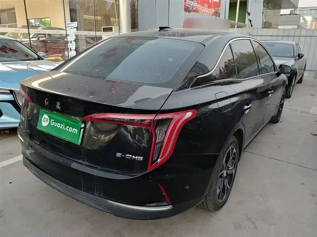 Hongqi E-QM5 — фото 7