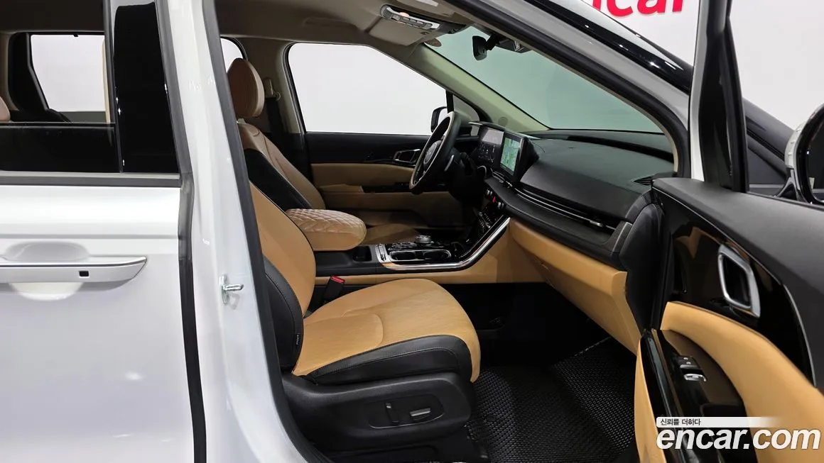 Kia Carnival — фото 10