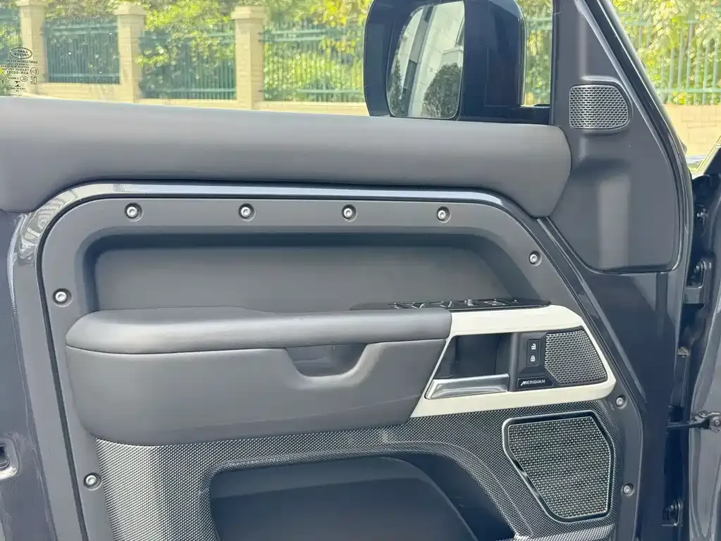 Land Rover Defender 2023 из CN, фото 5