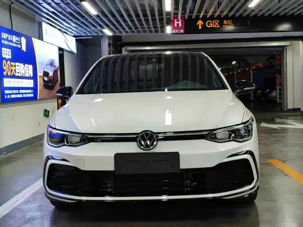 Volkswagen Golf 2022 из CN, фото 2